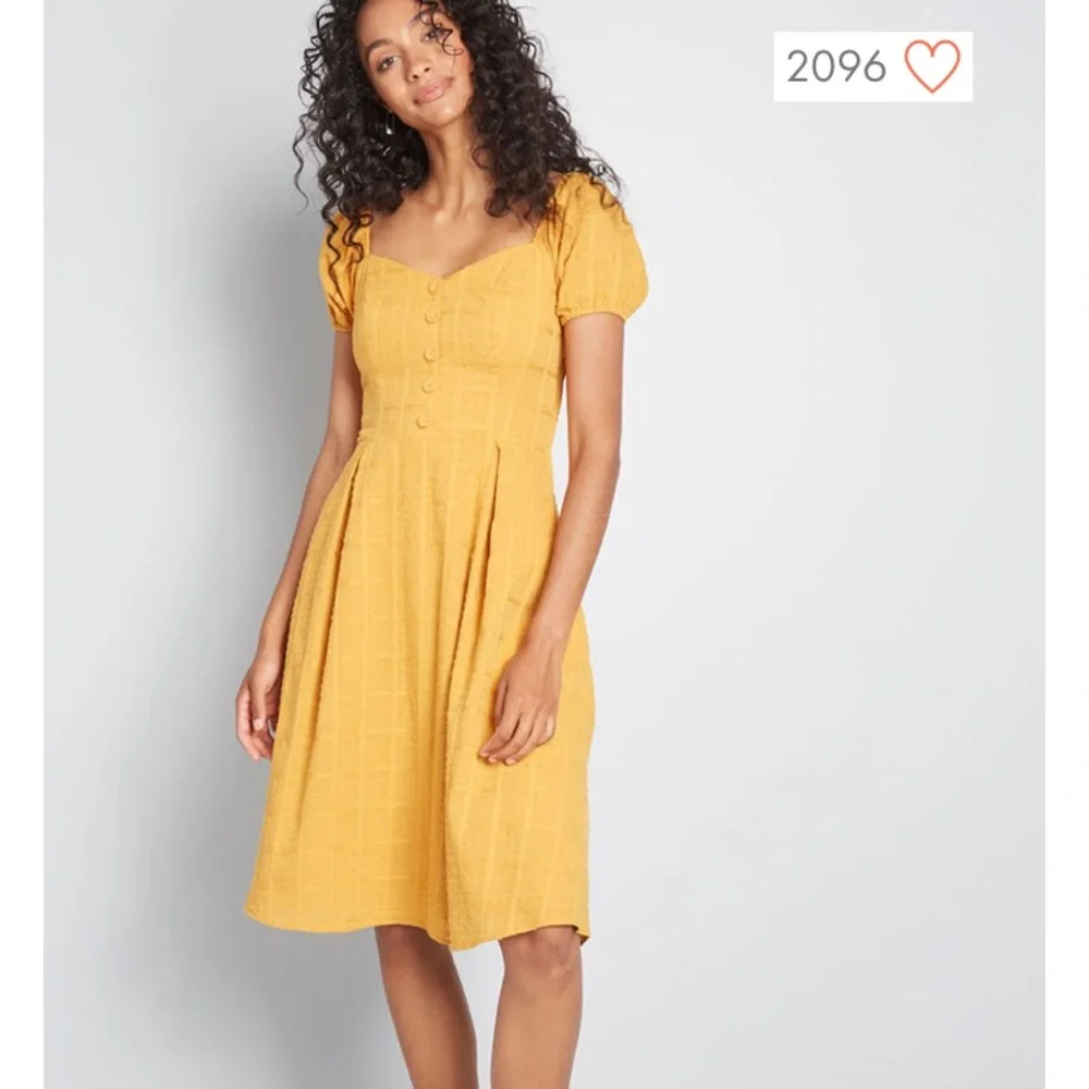 ModCloth knee length Yellow Linen Dress - Picture 1 of 6
